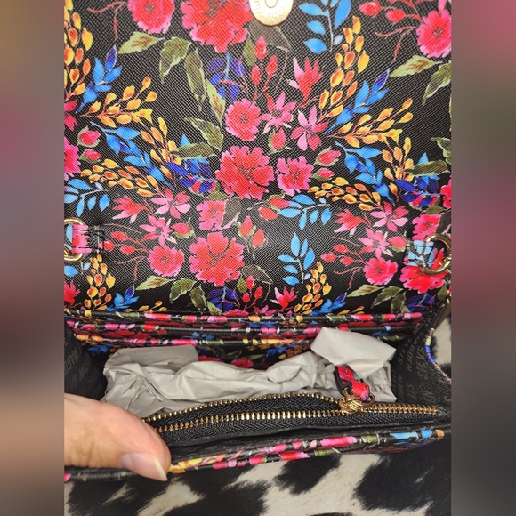Steve Madden Floral Crossbody Purse - Picture 5 of 6